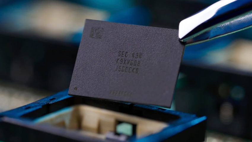 Samsung Begins Industry's First Mass Production of QLC 9th-Gen V-NAND for AI Era